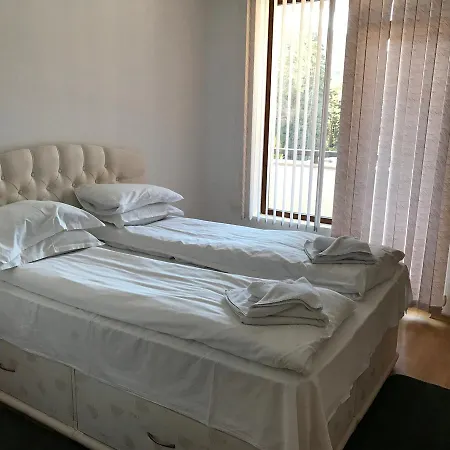 Persey Semiramida Gardens Apartment Belchin